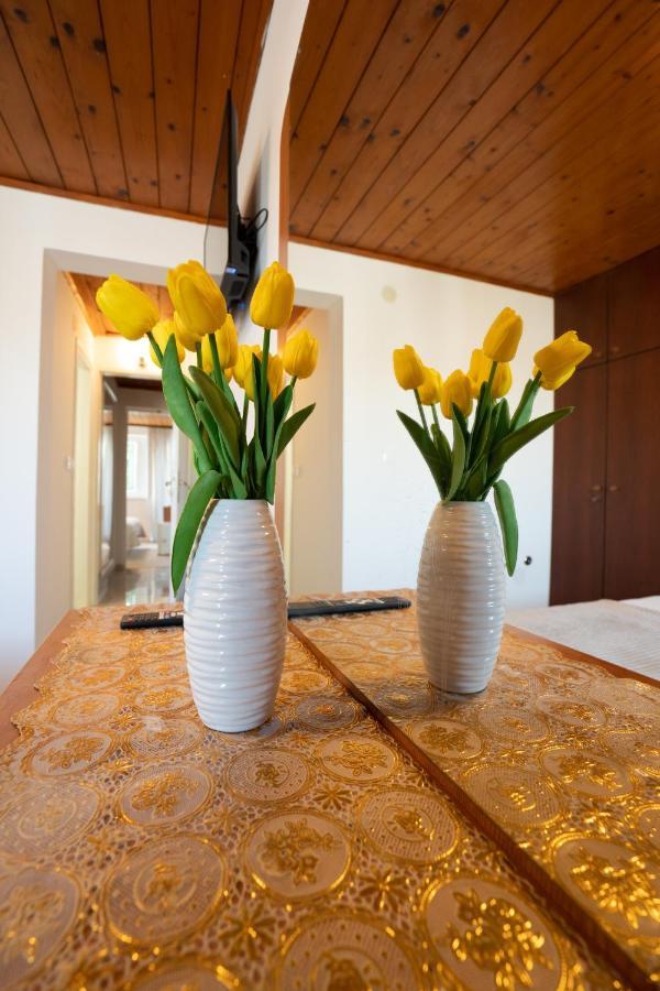Rooms Magnolia With Pool Novalja Exterior foto